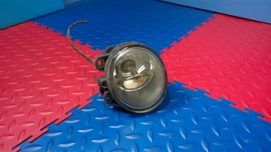 фара противотуманная BMW X5 E53  M54B30 231 лс 3.0i