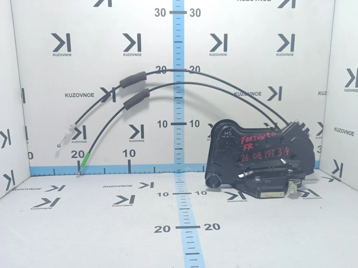 Замок двери Toyota Fortuner 2016 GUN156, AN160