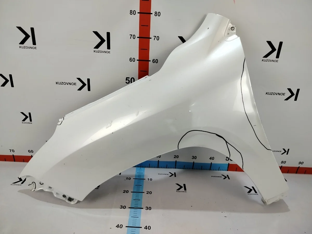 Крыло Lexus LX570