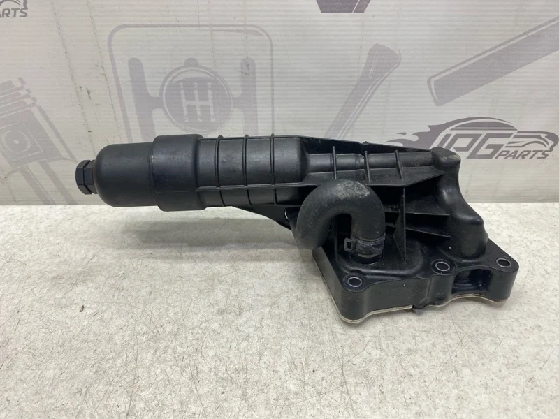 Корпус масляного фильтра теплообменником Mercedes-Benz C207