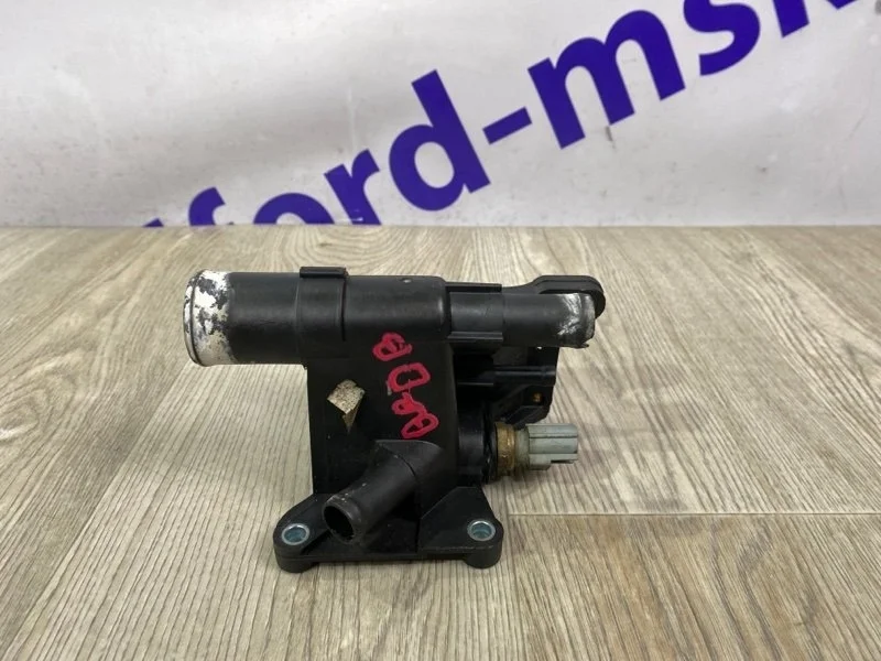 Фланец системы охлаждения FORD FOCUS 2 2007г