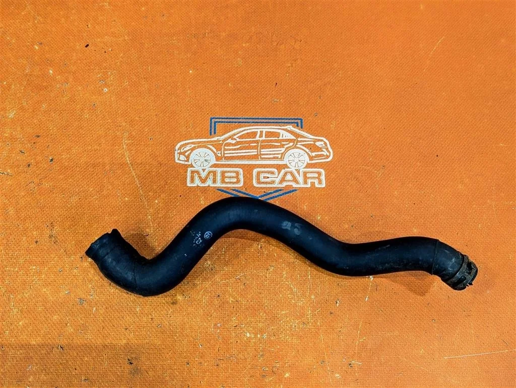 Патрубок ОЖ Mercedes-Benz