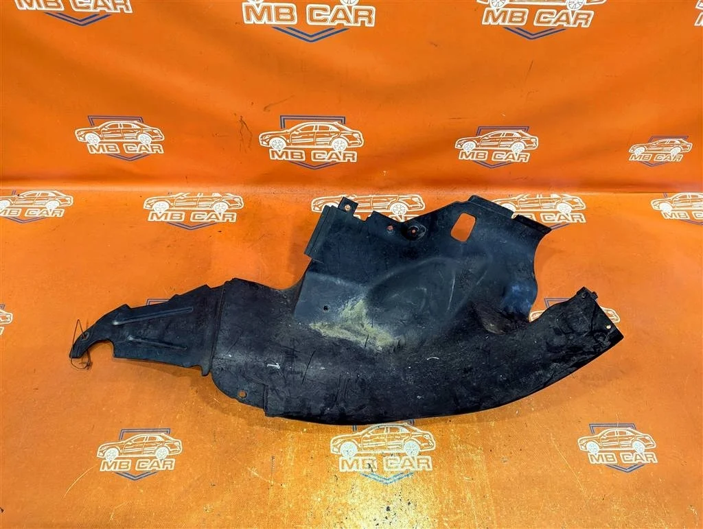 Подкрылок передний левый, задняя часть Mercedes-Benz