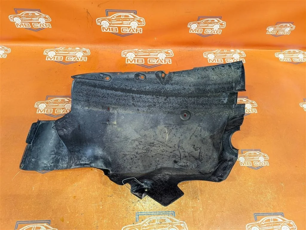 Подкрылок передний левый, передняя часть Mercedes-Benz