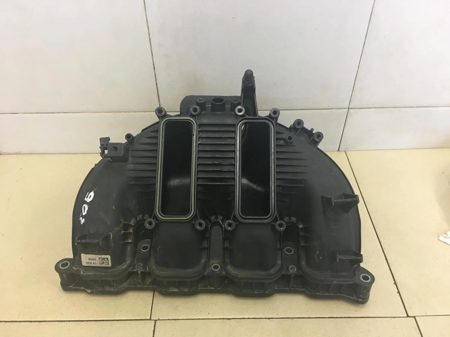 Коллектор впускной 1-серия F20/F21 2011>