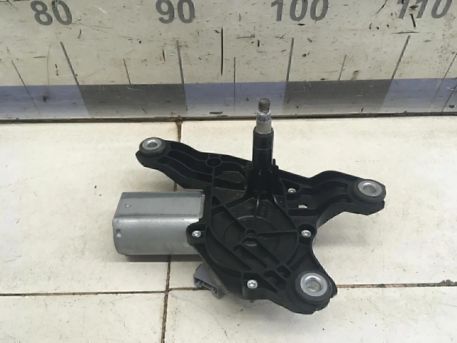 Моторчик стеклоочистителя задний X1 E84 2009>