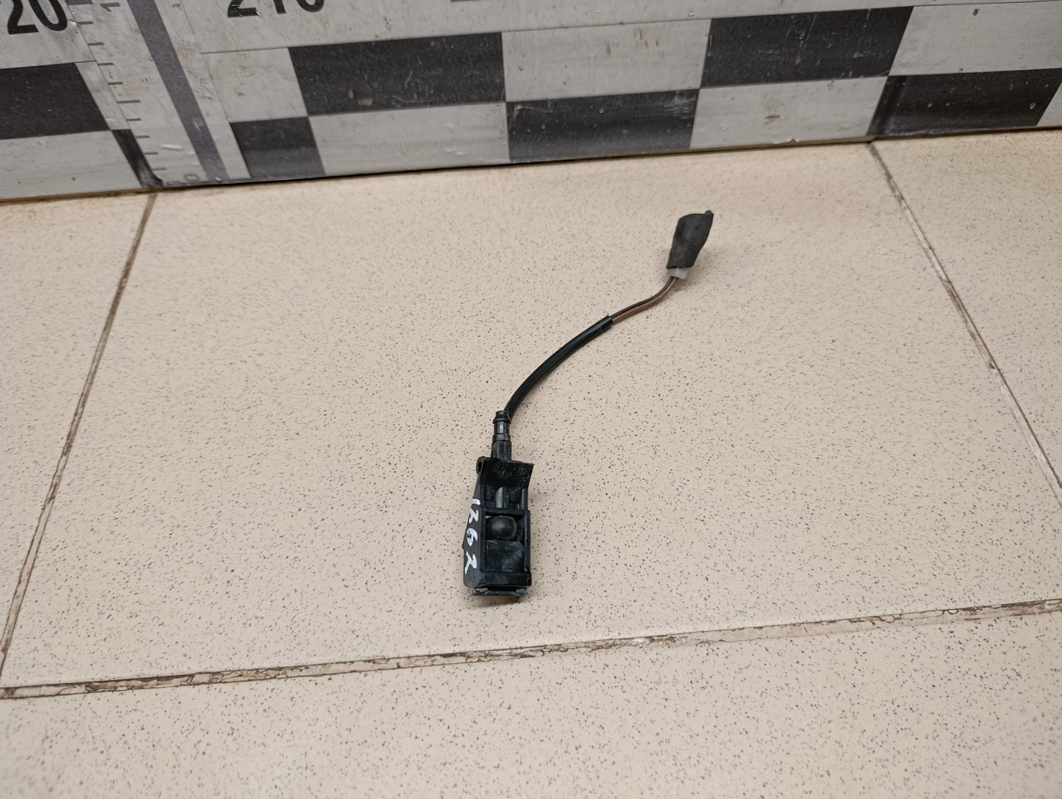 Форсунка омывателя лобового стекла Passat [B5] 1996-2000