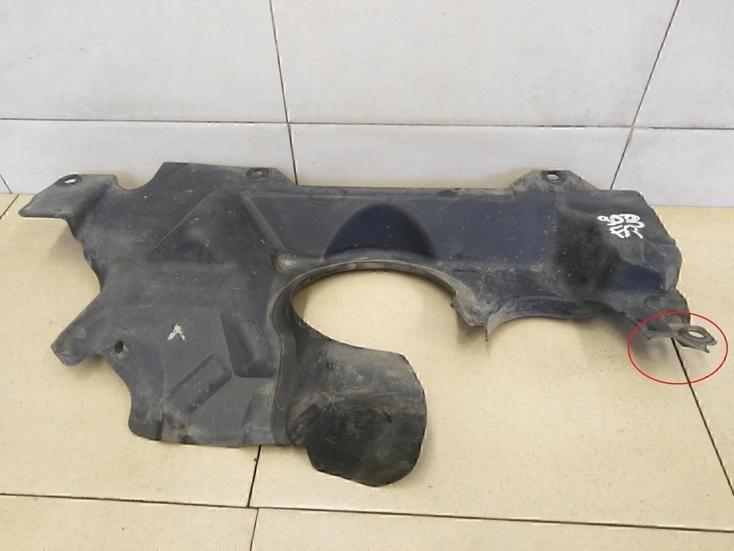 Пыльник двигателя  X1 E84 2009>