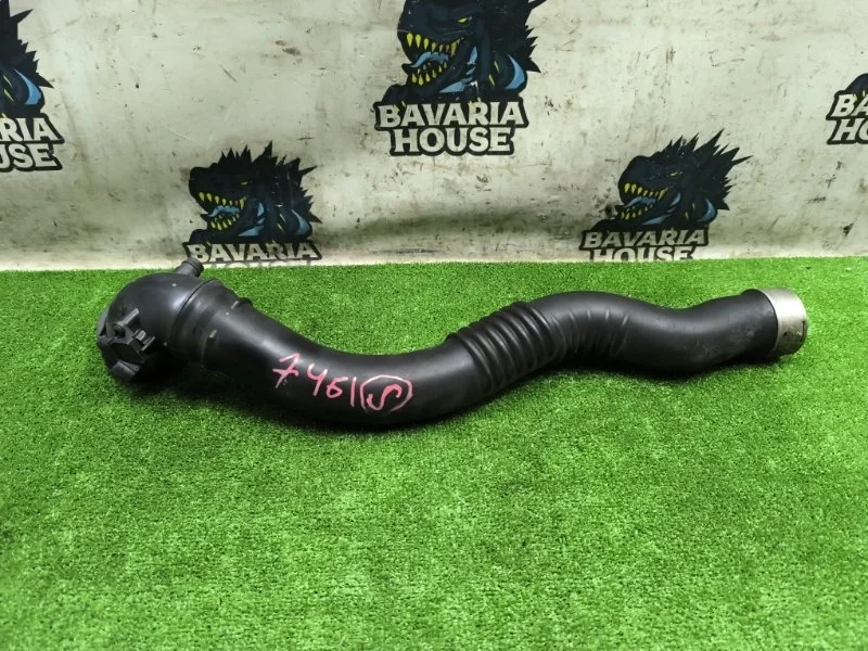 Патрубок впускной системы BMW 3 2012 13717605044 F30 N20B20B