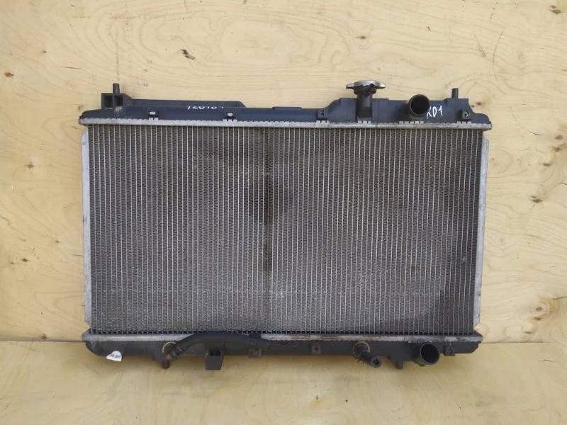 Радиатор охлаждения двигателя Honda CR-V 2001 RD1