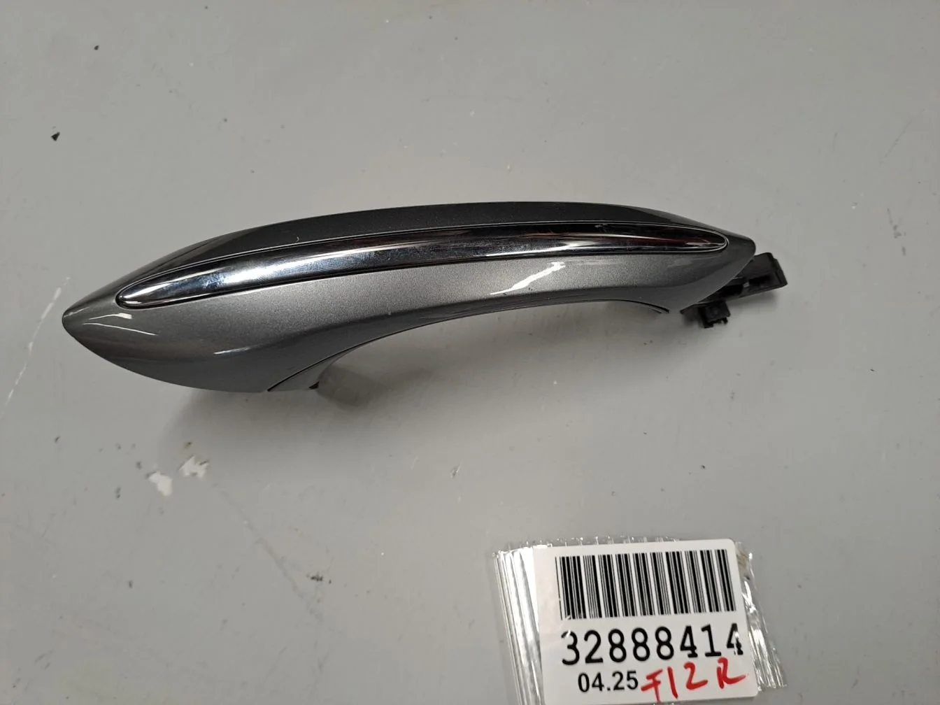 Ручка двери нaружная правая для BMW 6 F12 F13 2011-2017