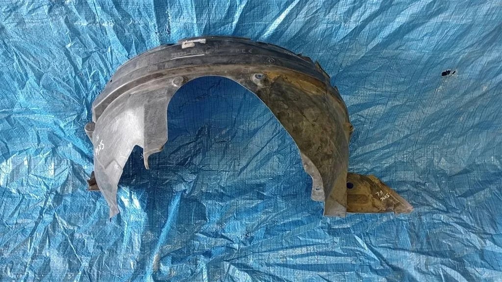 Б.у. подкрылок SUZUKI SX4 YA11S SUZUKI SX4 YA11S