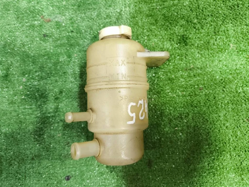 Б.у. бачок гидроусилителя MITSUBISHI GRANDIS NA4W MITSUBISHI GRANDIS NA4W