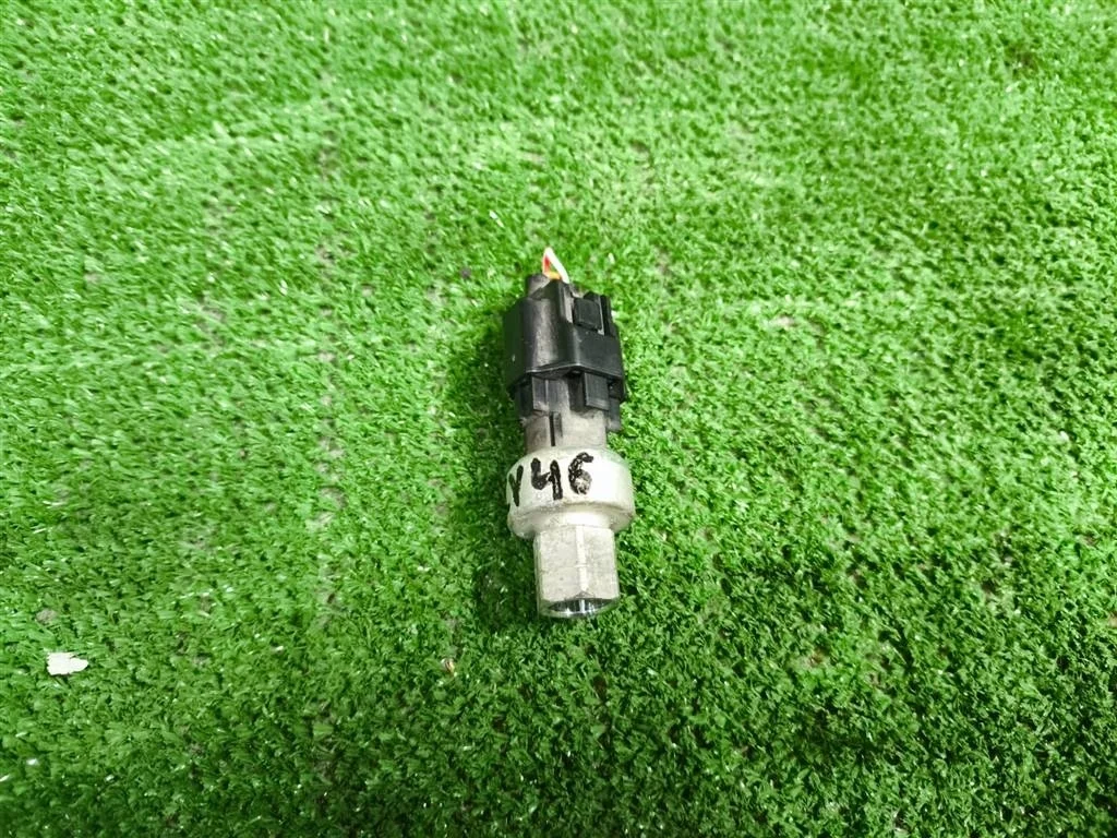 Б.у. датчик давления кондиционера MITSUBISHI LANCER CY4A MITSUBISHI LANCER CY4A