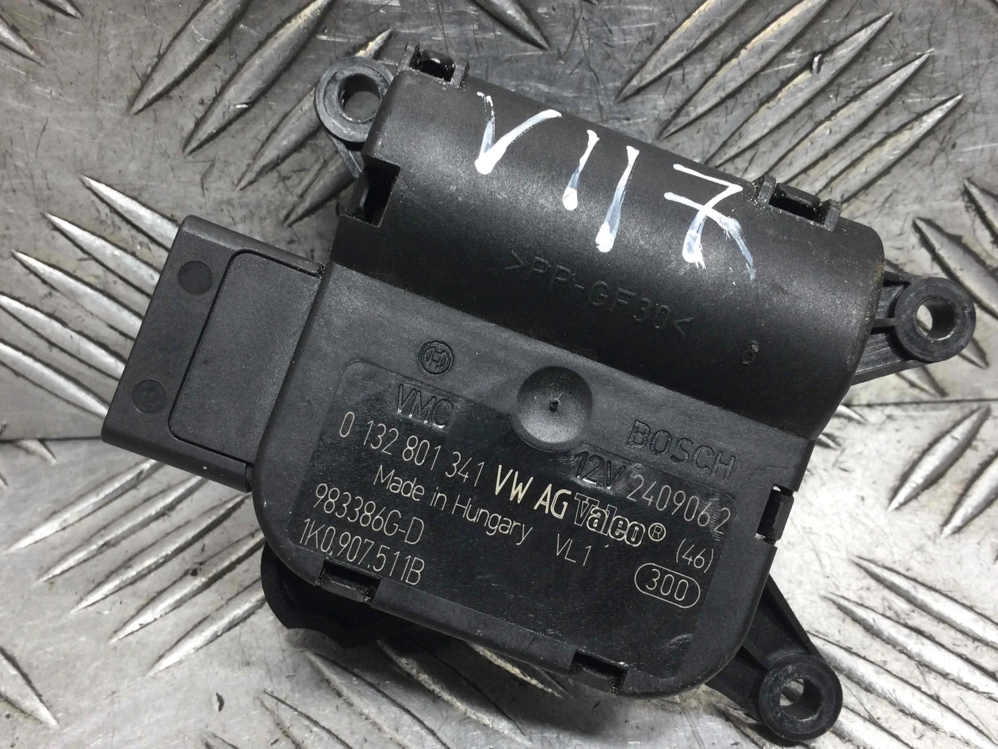 Моторчик заслонки печки Skoda Octavia Tour [рестайлинг] (2000-2010) дизель 2.0 TDI Механика Универсал