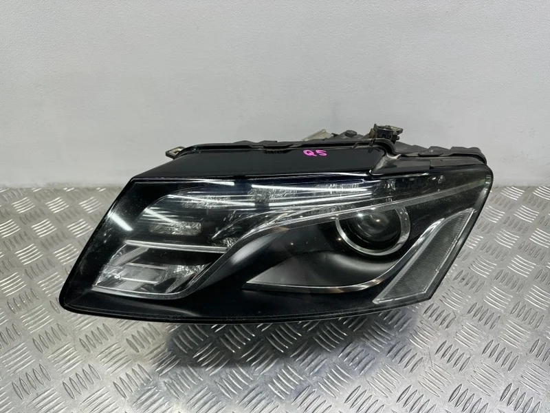 Фара ксенон Audi Q5 8R