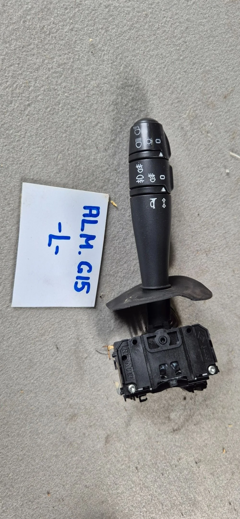 Переключатель поворотов Nissan Almera G15