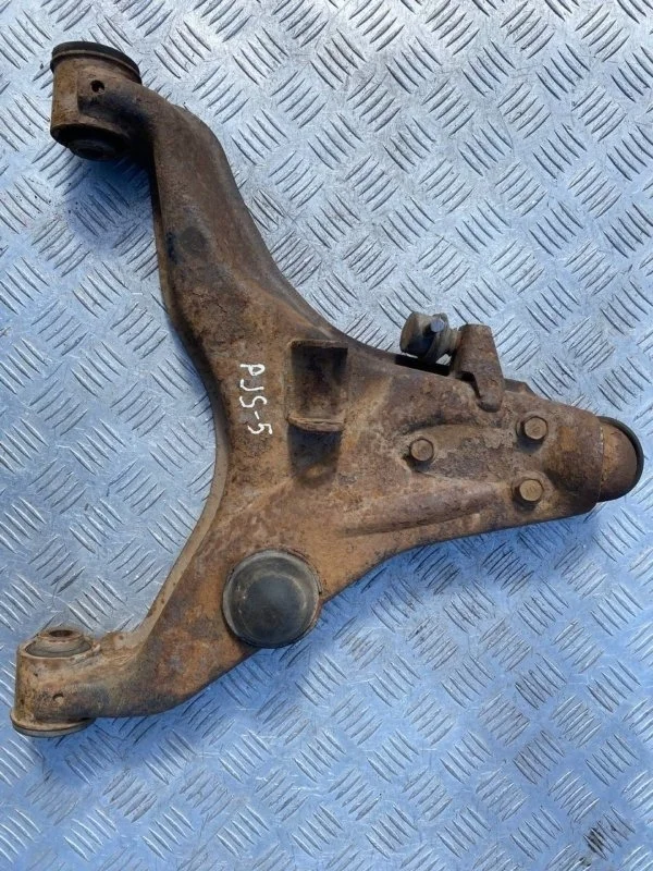 Рычаг передний нижний правый Mitsubishi Pajero Sport Ii (2008-2017) 2011 4013A330 ВНЕДОРОЖНИК 2.5 D 4D56