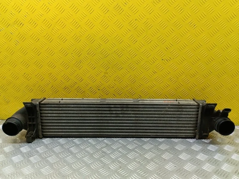 Интеркулер Land Rover Freelander Ii (2006-2014) 2011 LR020401 2.2 D 224DT