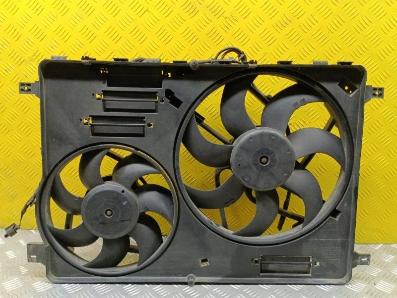 Вентилятор радиатора Land Rover Freelander Ii (2006-2014) 2011 LR011905 2.2 D 224DT