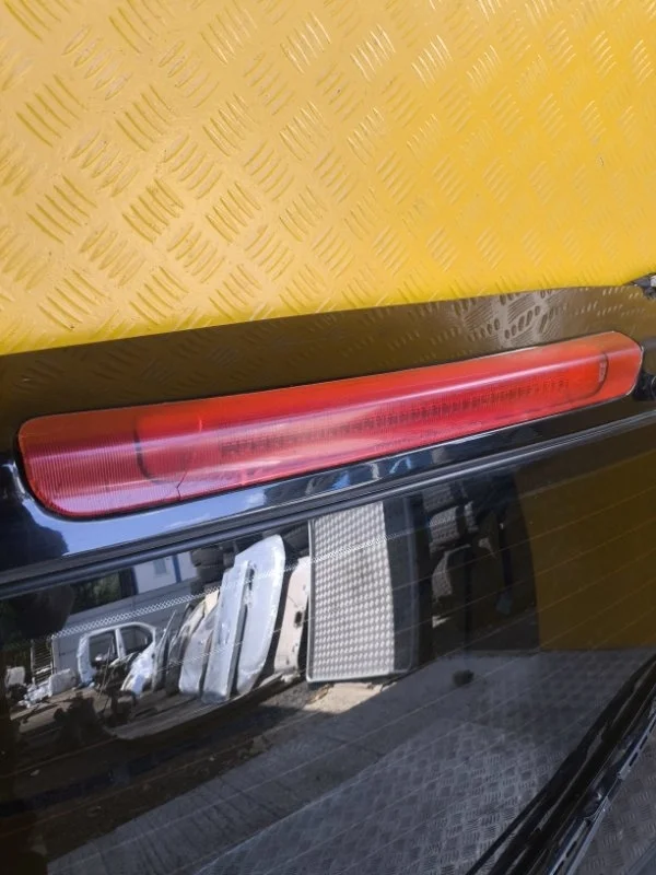 Фонарь задний (стоп сигнал) Toyota Land Cruiser (100) 1998-2007 2004 8157060060 ВНЕДОРОЖНИК 4.7 I 2UZFE