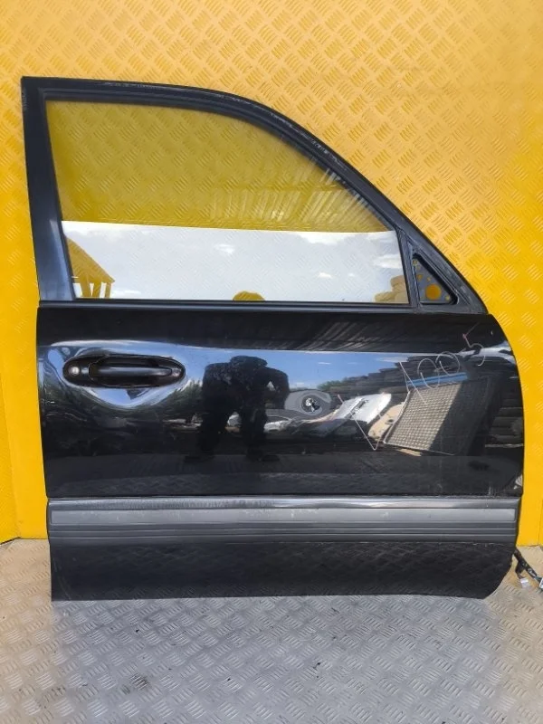 Дверь передняя правая Toyota Land Cruiser (100) 1998-2007 2004 6700160452 ВНЕДОРОЖНИК 4.7 I 2UZFE