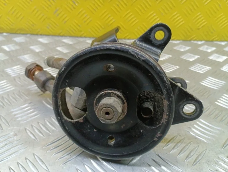 Насос гидроусилителя руля Nissan Navara (D40) 2004-2015 2010 491103X01A ПИКАП 2.5 D YD25DDTI