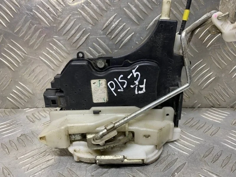 Замок двери передней левой Mitsubishi Pajero Sport Ii (2008-2017) 2011 5715A185 ВНЕДОРОЖНИК 2.5 D 4D56