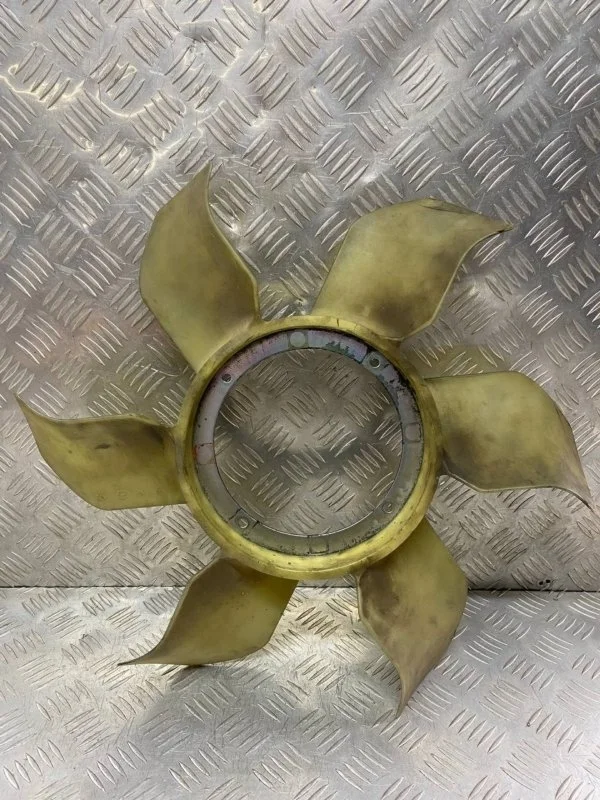 Крыльчатка вискомуфты Mitsubishi Pajero Sport Ii (2008-2017) 2011 1320A015 ВНЕДОРОЖНИК 2.5 D 4D56