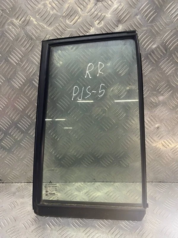 Стекло двери задней правой (форточка) Mitsubishi Pajero Sport Ii (2008-2017) 2011 5740A138 ВНЕДОРОЖНИК 2.5 D 4D56