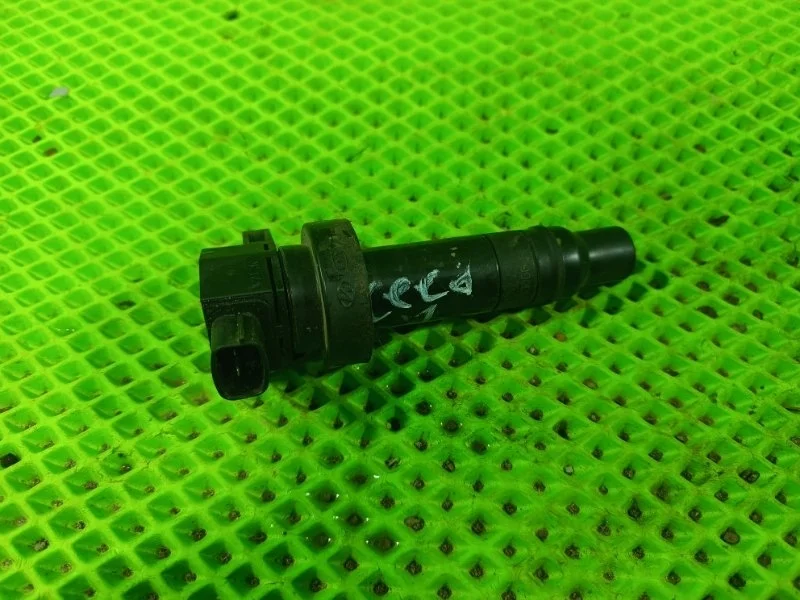 Катушка зажигания Kia Ceed 1 2010 273012B010 УНИВЕРСАЛ G4FC