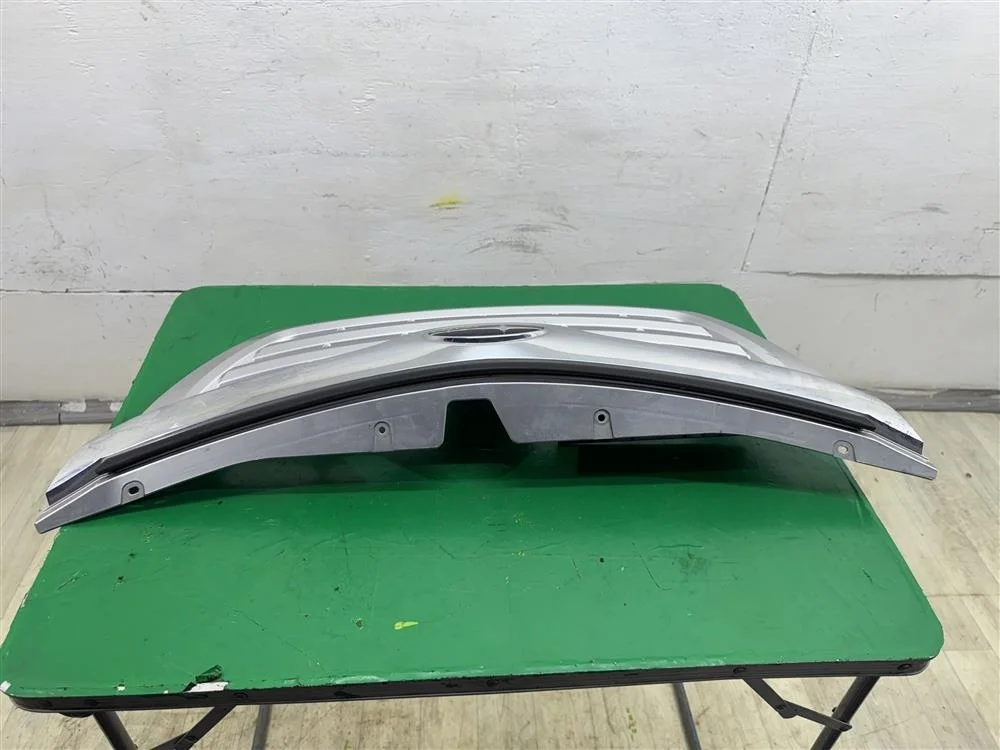 Решетка радиатора на XV 2010-2011