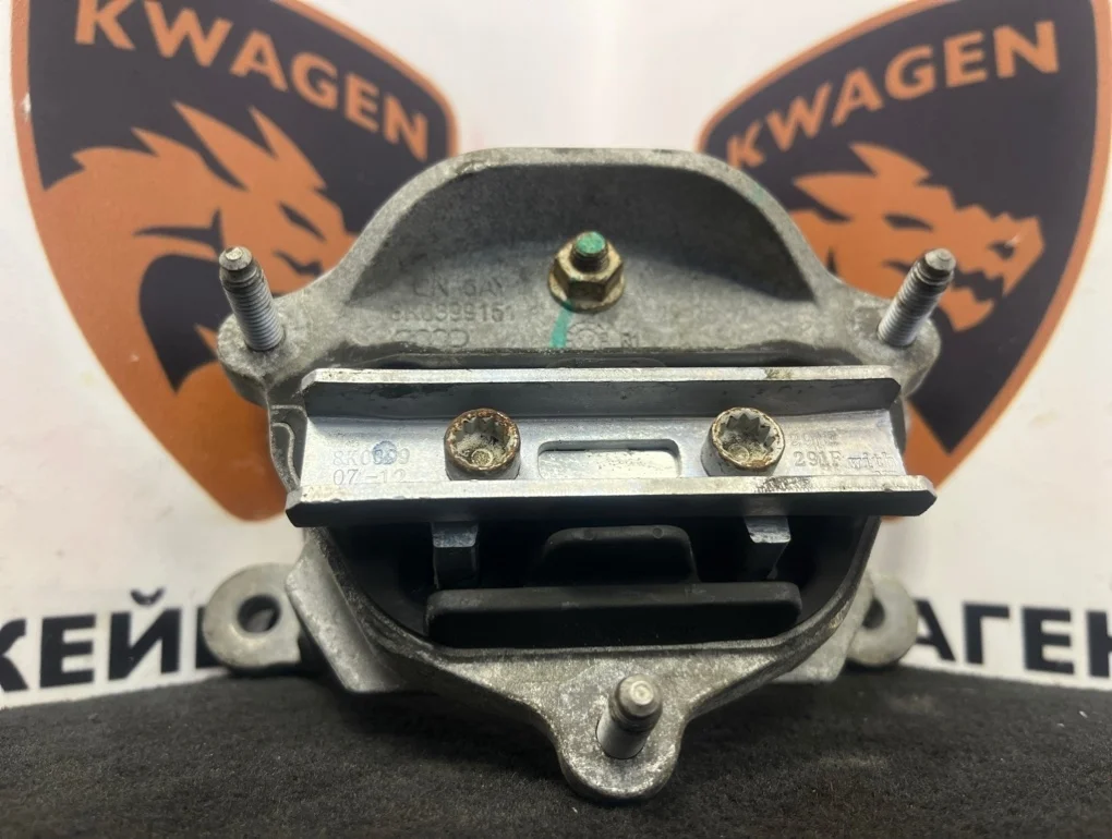 Опора акпп Audi A8 2012 D4