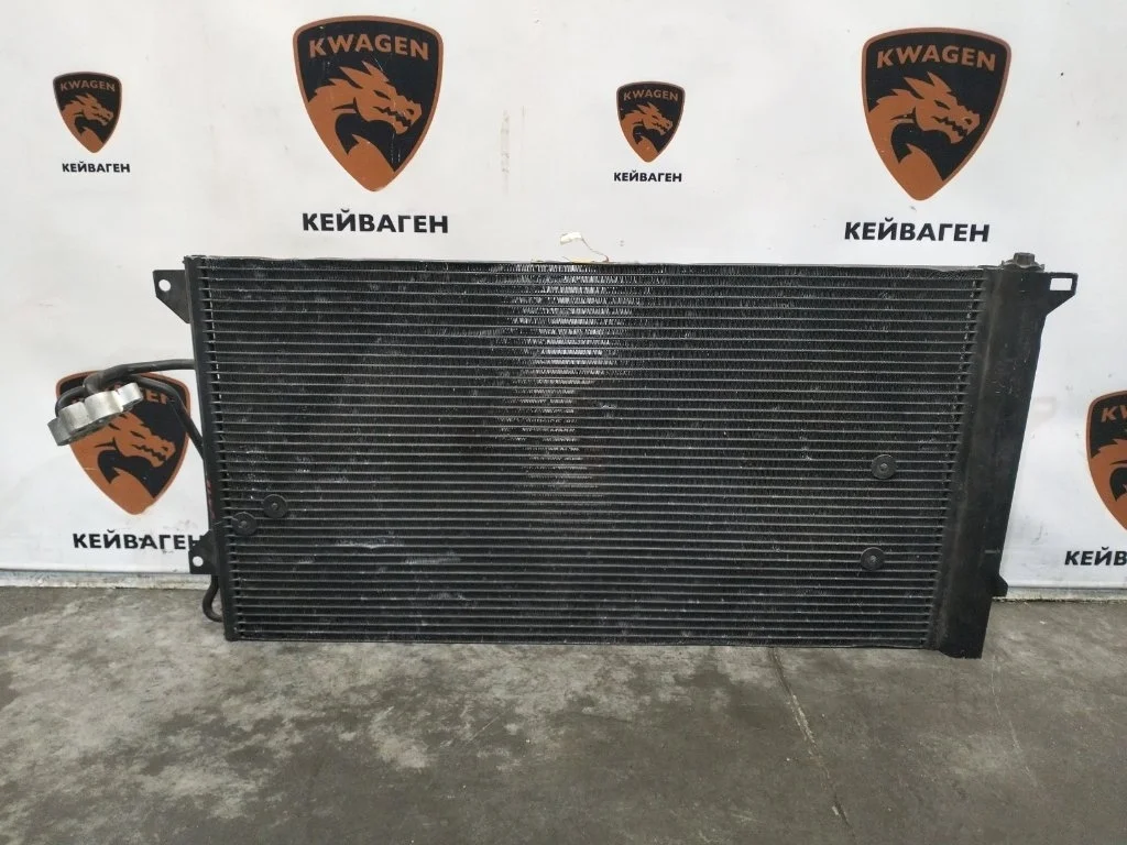 Радиатор кондиционера Audi Q7 2009 4L