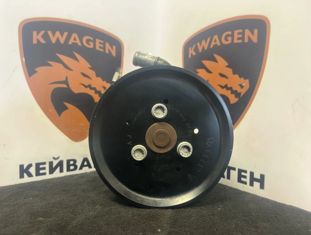 Насос гидроусилителя руля Audi Q7 2010 4L