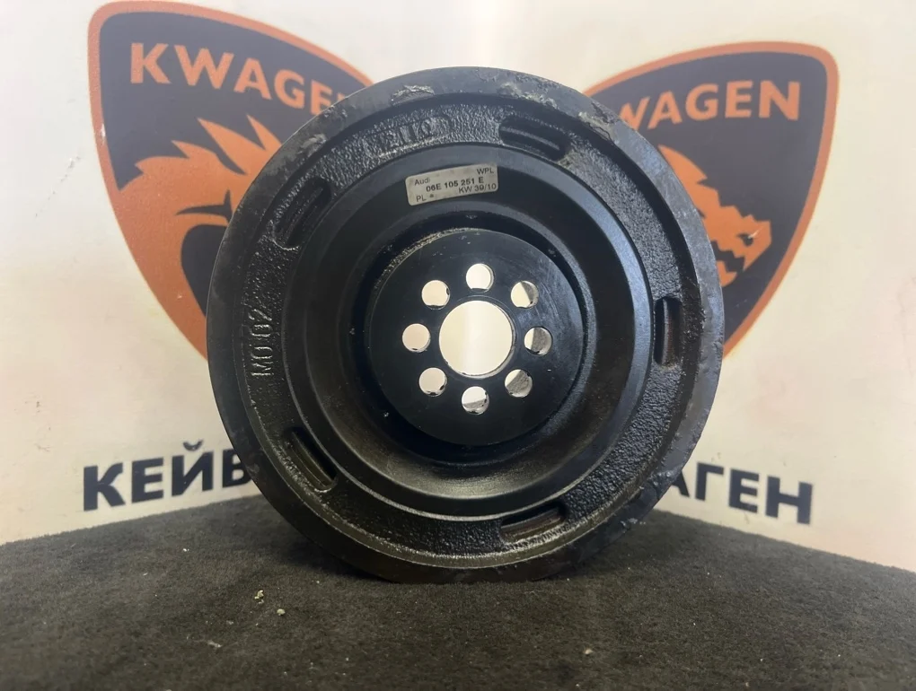 Шкив коленвала Audi Q7 2010 4L