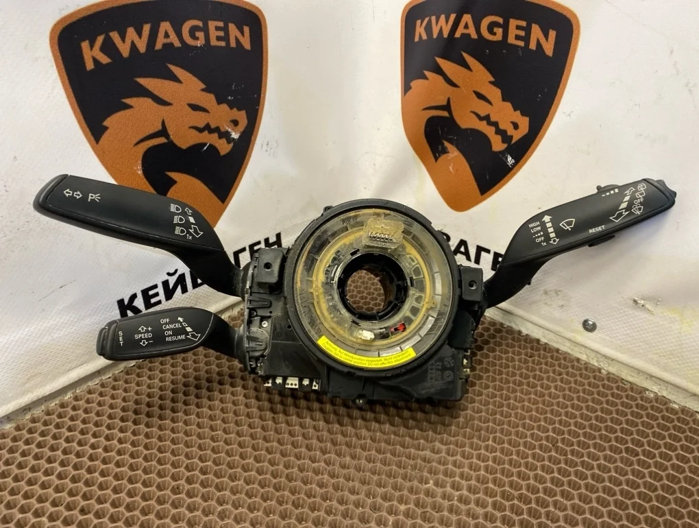 Блок подрулевых переключателей Audi Q5 2013 8R