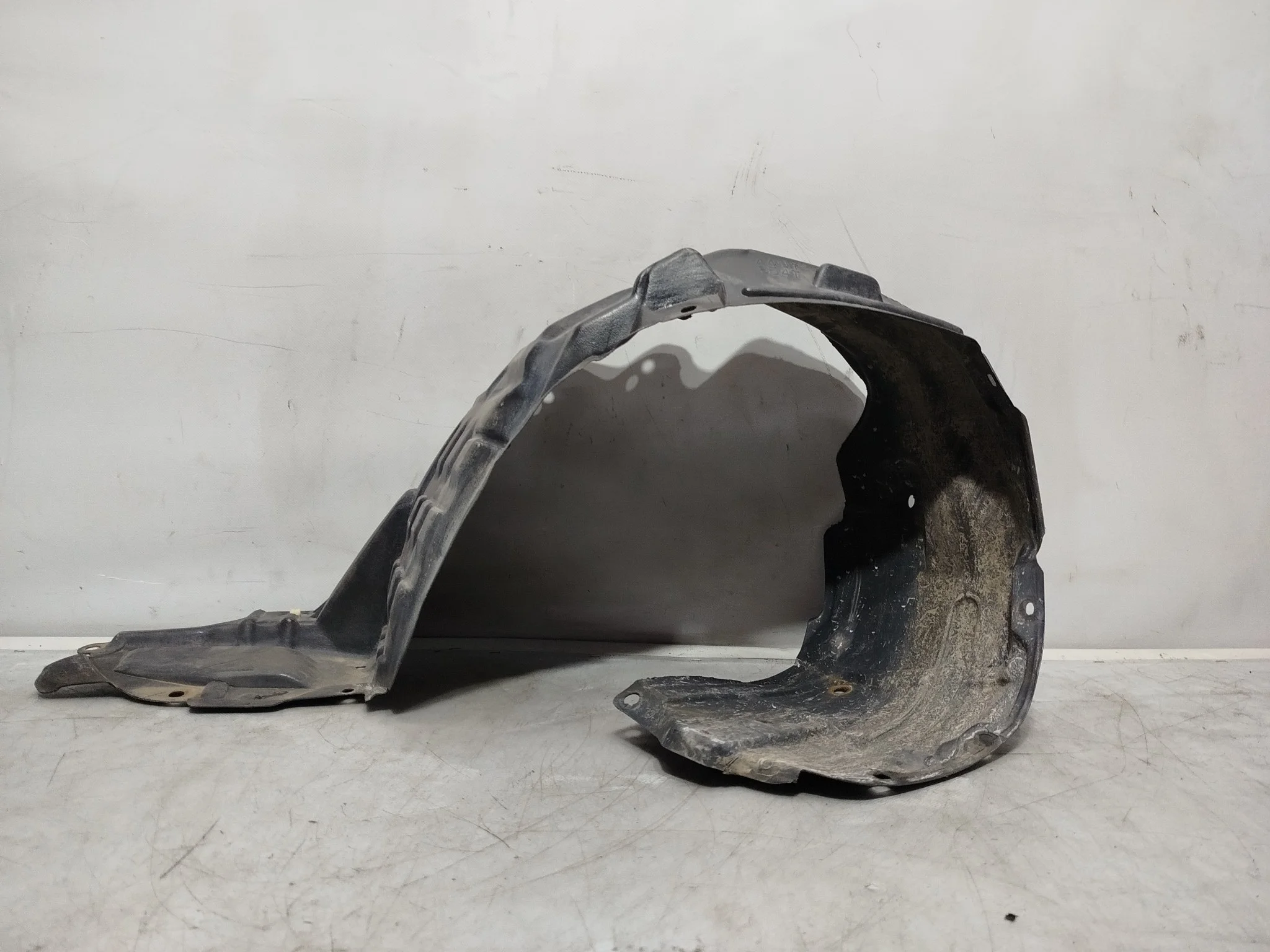 ПОДКРЫЛОК TOYOTA ПЕРЕД ЛЕВО 5387620310