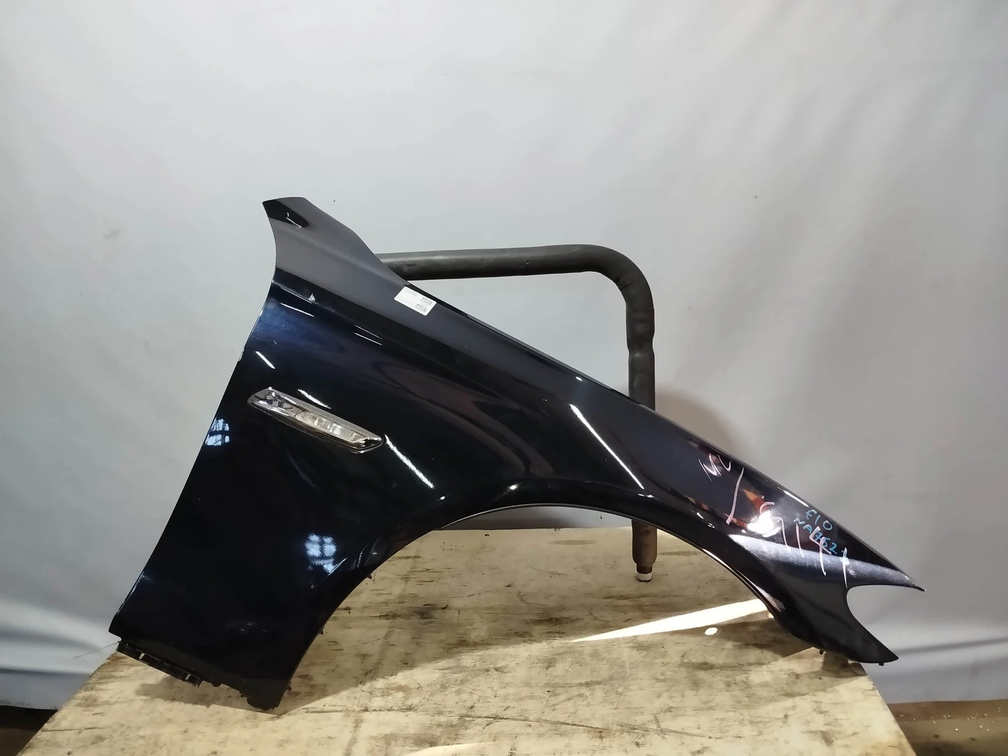 КРЫЛО BMW 5-SERIES F10 F11 41357248660 ПЕРЕДНЕЕ ПРАВОЕ серый NA7523