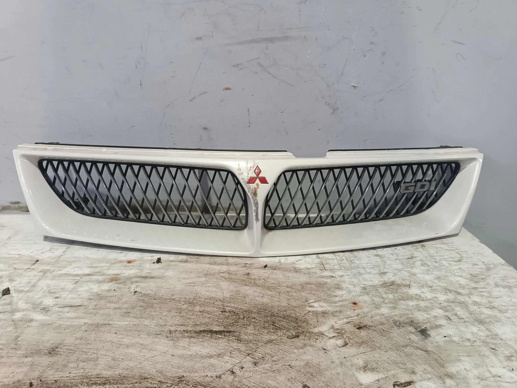 РЕШЕТКА РАДИАТОРА MITSUBISHI MR492188 NA6801Z