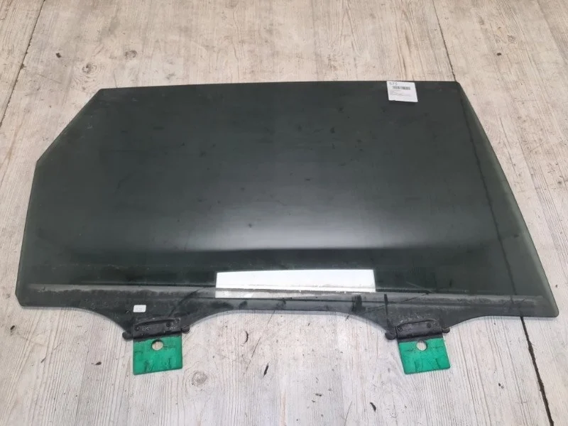 Стекло Audi Q7 2015- 4M