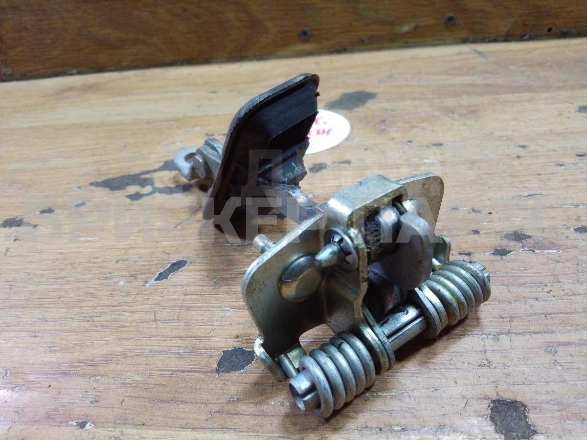 Ограничитель двери Рено Логан 1  LS0G LS12 рестайлинг