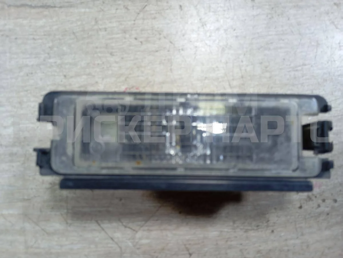 Плафон подсветки номера Рено Логан 1  LS0G LS12 рестайлинг