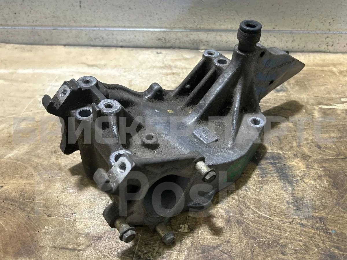 Кронштейн генератора Хонда CR-V 2 (RD8) рестайлинг