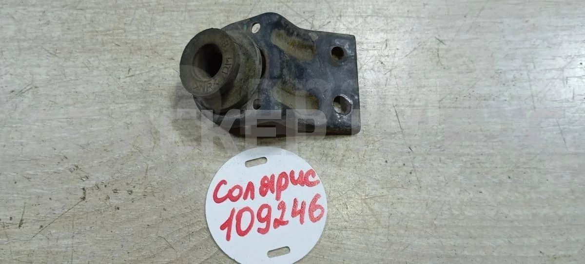 Крепеж радиатора Хендай Солярис 1рестайлинг