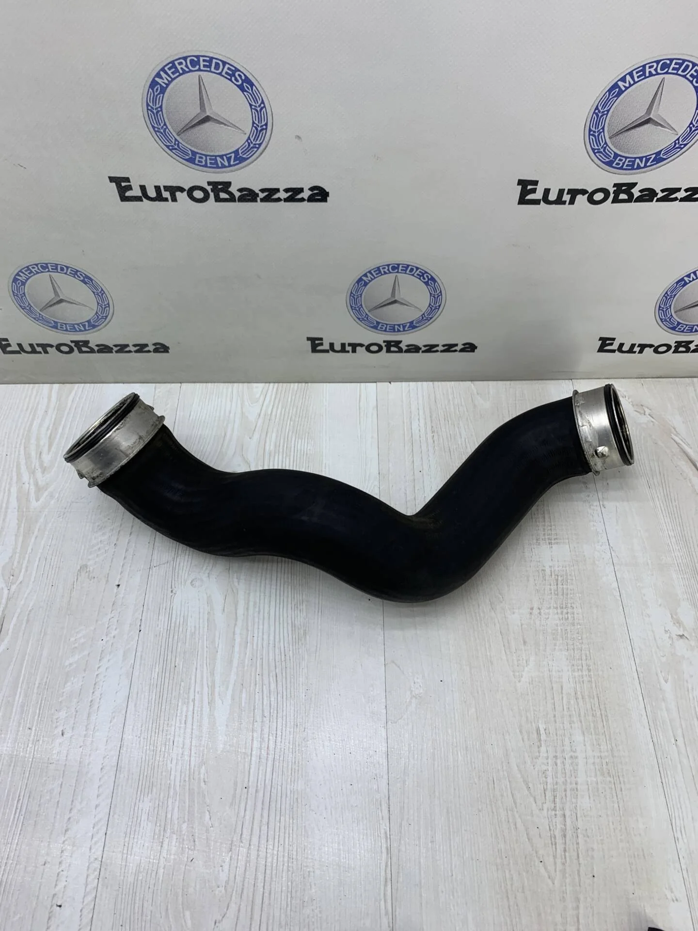 Патрубок интеркулера правый Mercedes W211