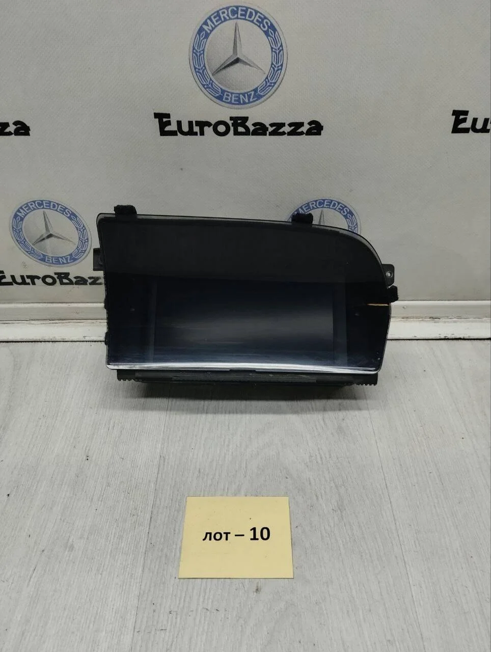 Монитор Mercedes W221