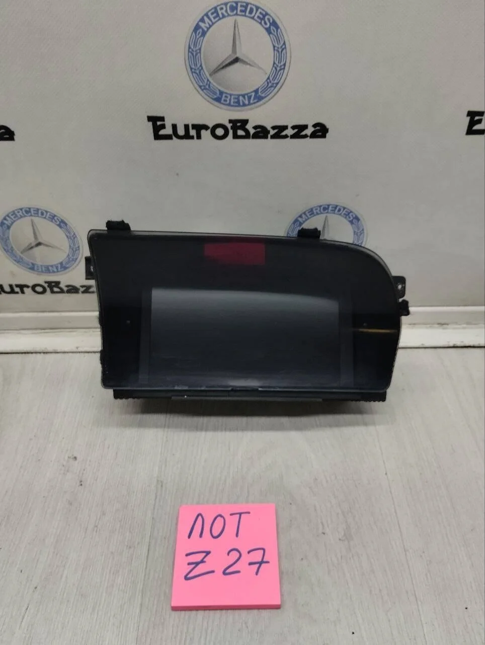 Монитор Mercedes W221