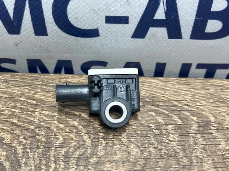 Датчик удара Volkswagen Touareg 7P0959651 NF 3.0 CGE