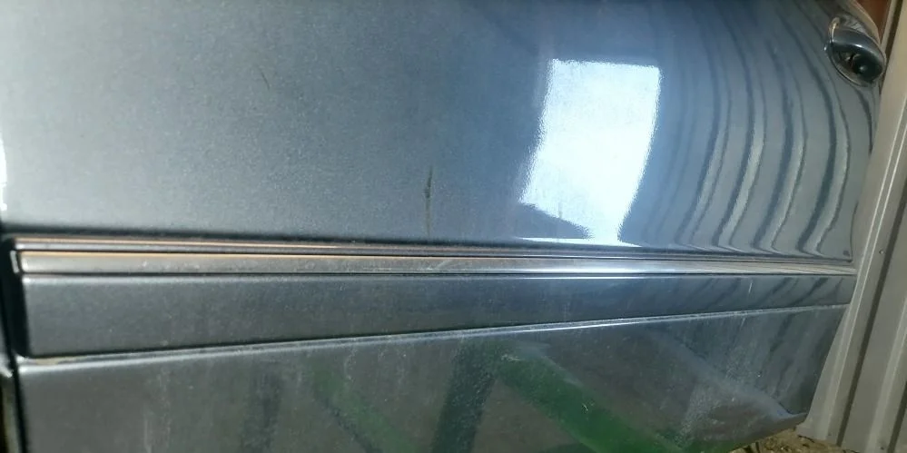 Молдинг двери передней левой Mercedes-Benz W211